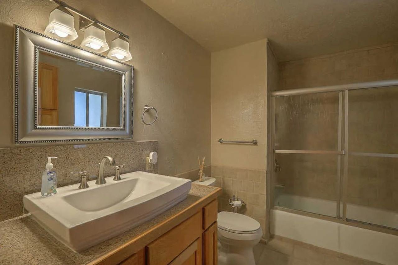 4200 Montgomery Blvd Ne - Photo 7 of 9