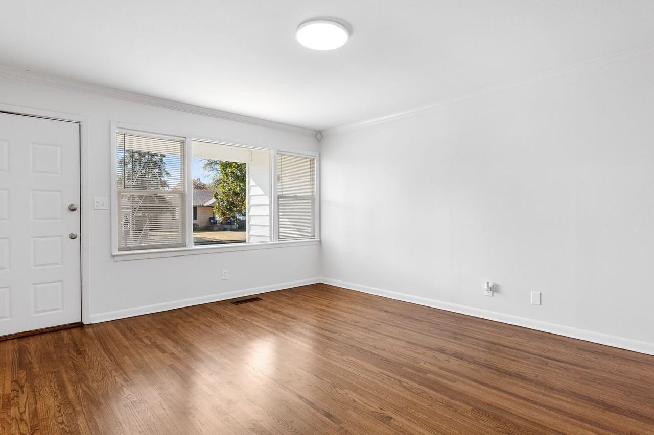 1625 E 54th St - Photo 2 of 46