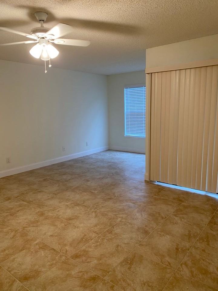 2118 Arbour Walk Cir - Photo 5 of 17