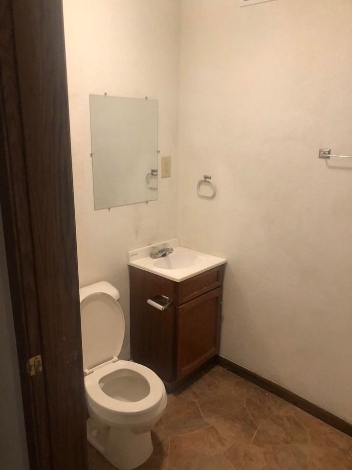 930 West 3rd Street - Photo 5 of 9