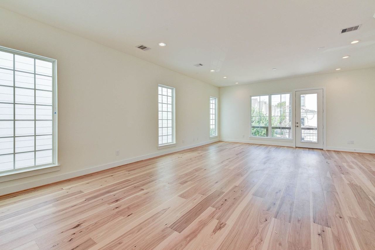 2516 Ohsfeldt St - Photo 5 of 27