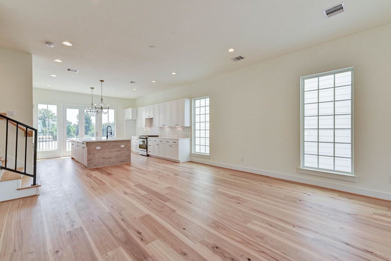 2516 Ohsfeldt St - Photo 7 of 27