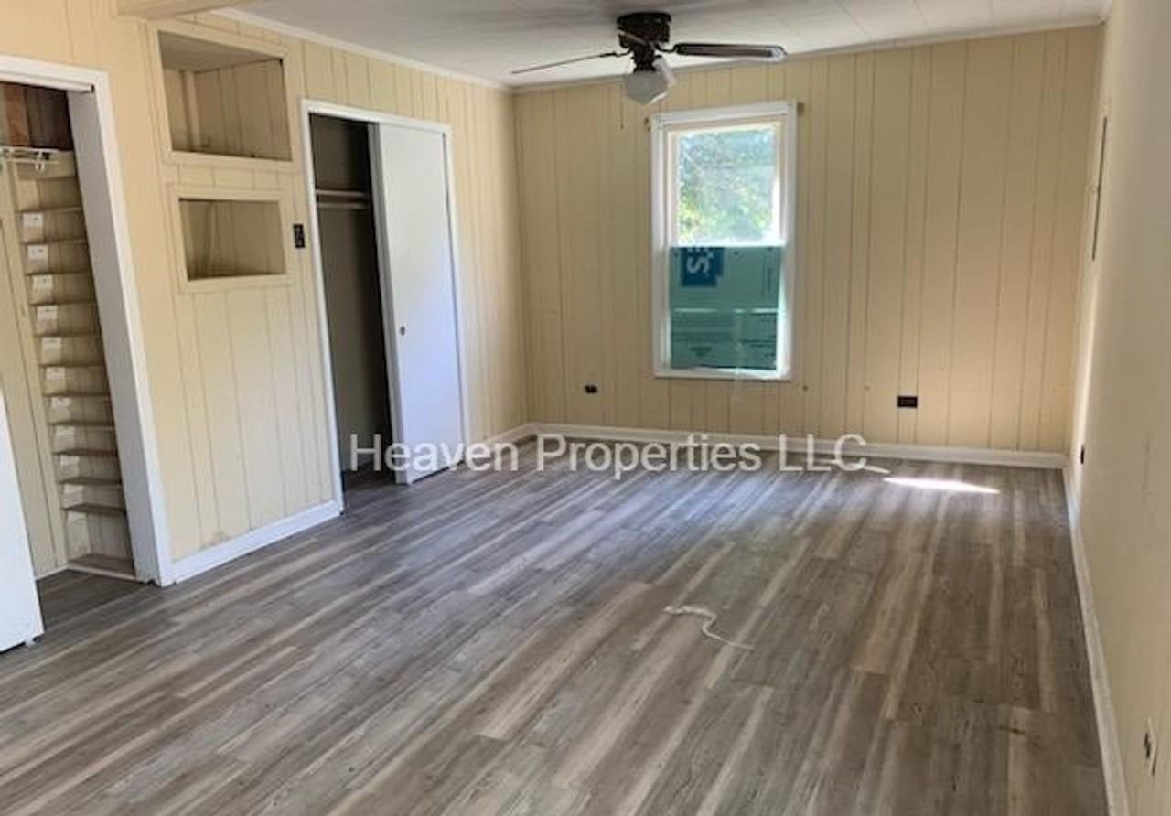 2740 S Ridge Ave - Photo 7 of 10