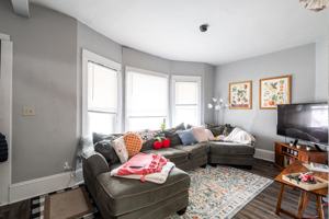 featured image of 3112 North Bartlett Avenue