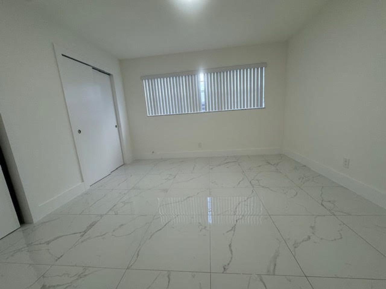 500 S Crescent Dr Hollywood, FL 33021 - Photo 5 of 7