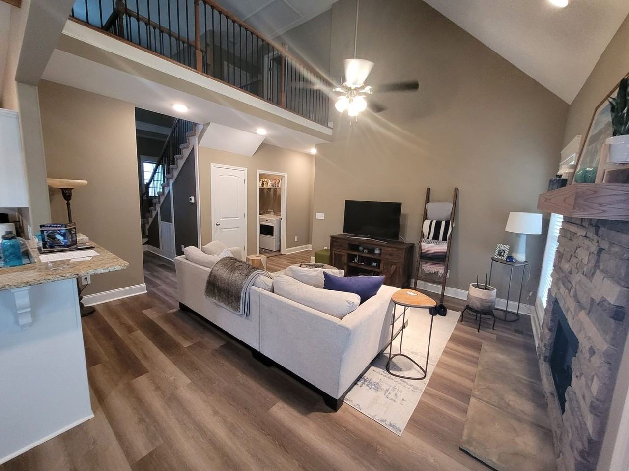 249 Crusaw Dr - Photo 3 of 23