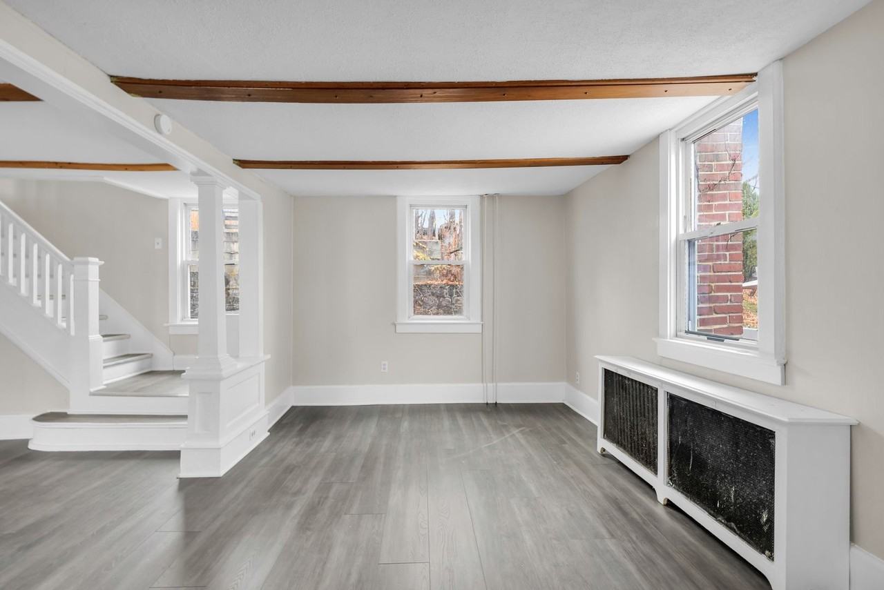 210 Roseto Ave - Photo 5 of 22