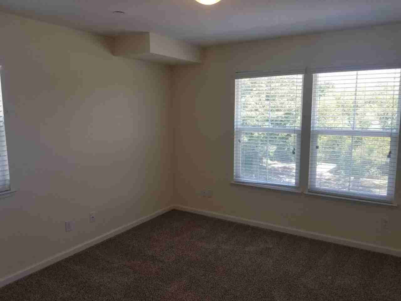 5499 Carlson Dr Sacramento CA - Photo 5 of 11