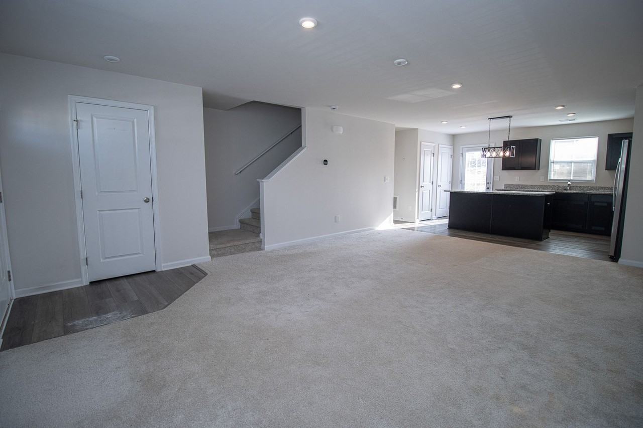 441 Trade Wind Ln - Photo 6 of 33