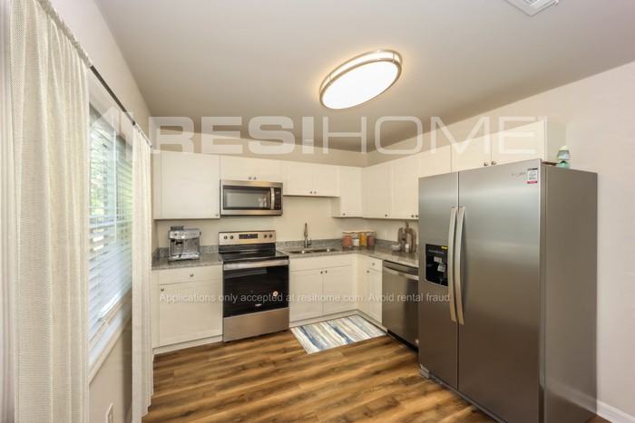 1538 Plover Rd - Photo 3 of 18