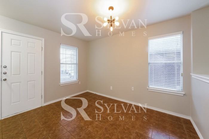 5920 Silver Screen Dr - Photo 6 of 16