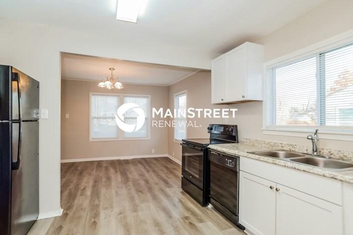 1004 S Brockway St - Photo 7 of 16