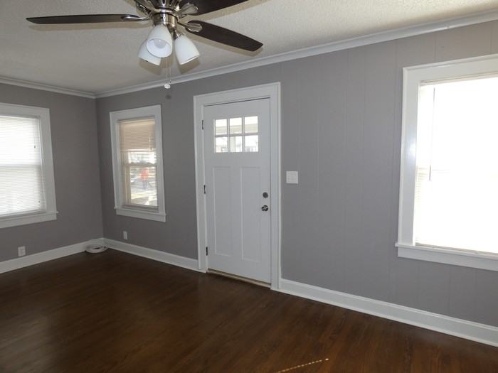 814 E 23rd Ave - Photo 3 of 12