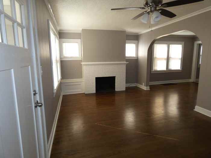 814 E 23rd Ave - Photo 4 of 12