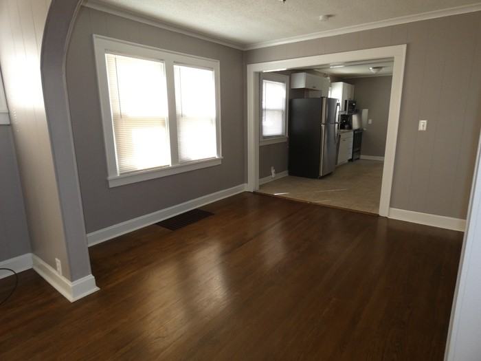 814 E 23rd Ave - Photo 5 of 12