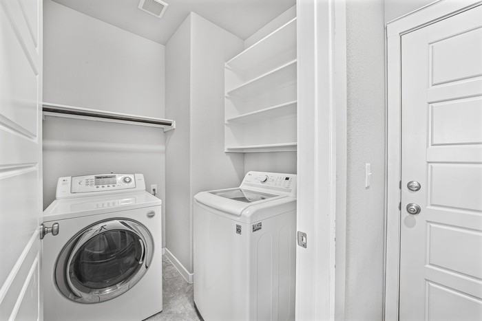 5001 Ingersoll Ln - Photo 6 of 16