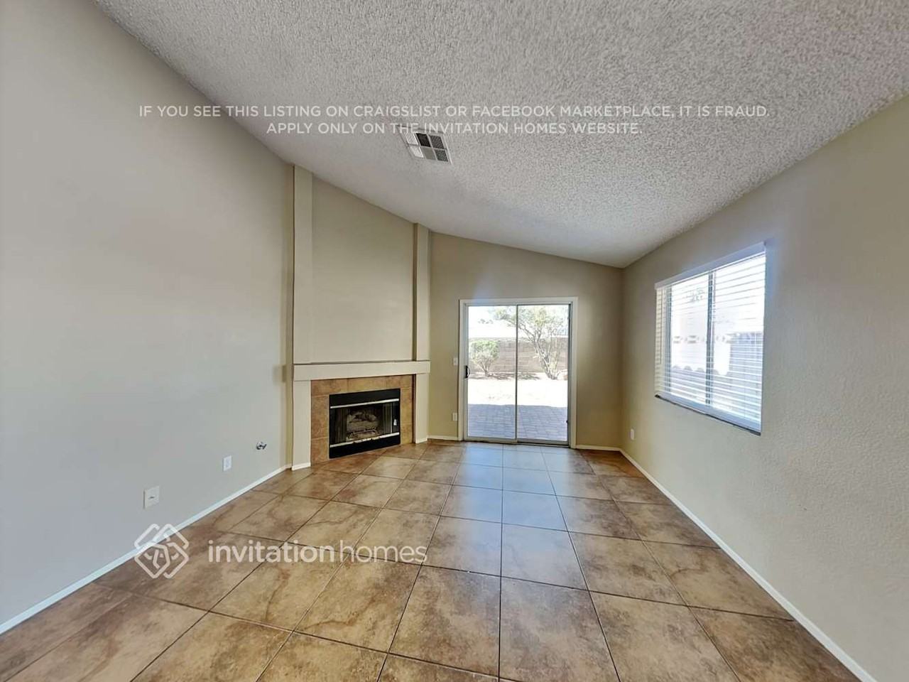 1174 Matthew Avenue - Photo 4 of 17