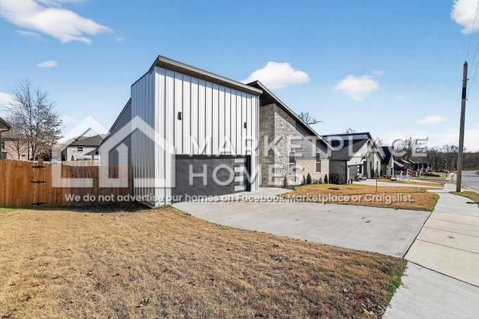 1000 Clayton Rd - Photo 4 of 45