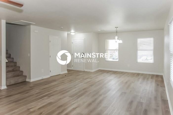 174 Ranier St - Photo 4 of 19