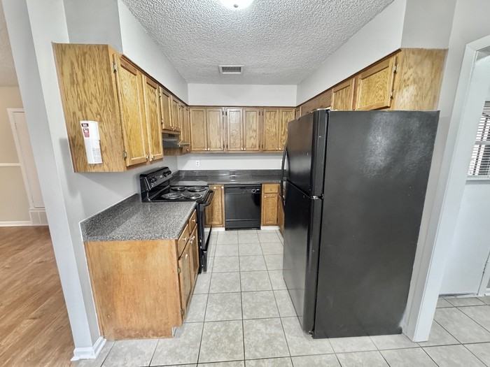 6368 Leamont Dr - Photo 6 of 25