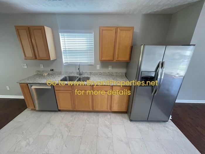 2872 Creekbend Drive - Photo 4 of 22