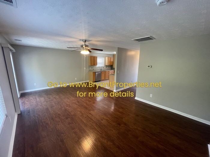 2872 Creekbend Drive - Photo 7 of 22