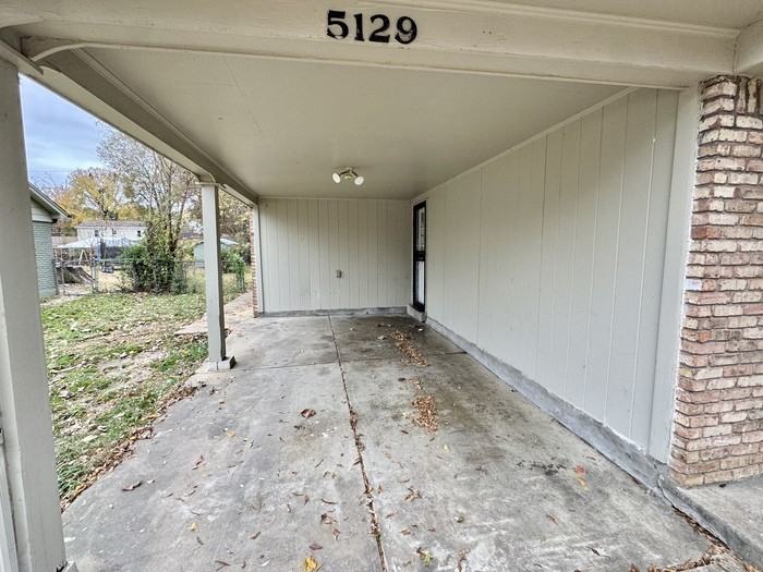 5129 Kittie Lee Ln - Photo 3 of 25