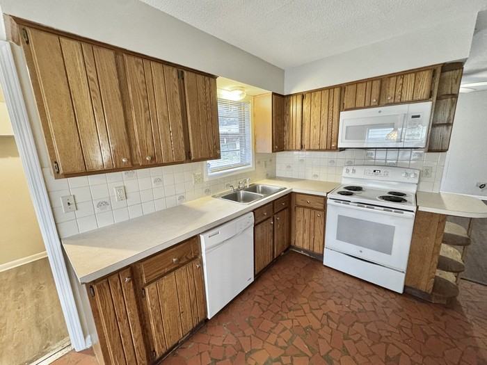 5129 Kittie Lee Ln - Photo 6 of 25