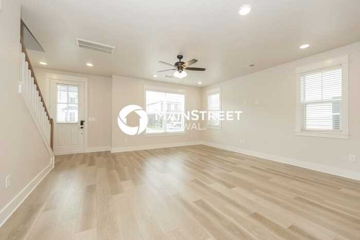 149 Oasis Dr - Photo 4 of 19