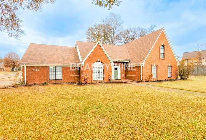 6162 Yorkhill Dr #6162 - Photo 2 of 44