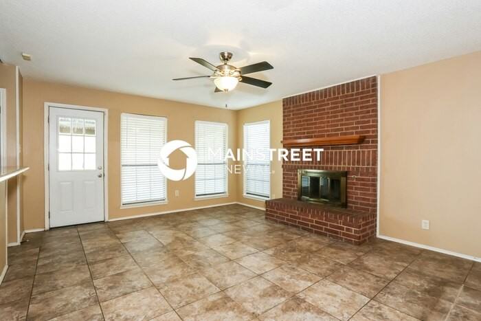 4149 Stinwick Ln - Photo 2 of 19