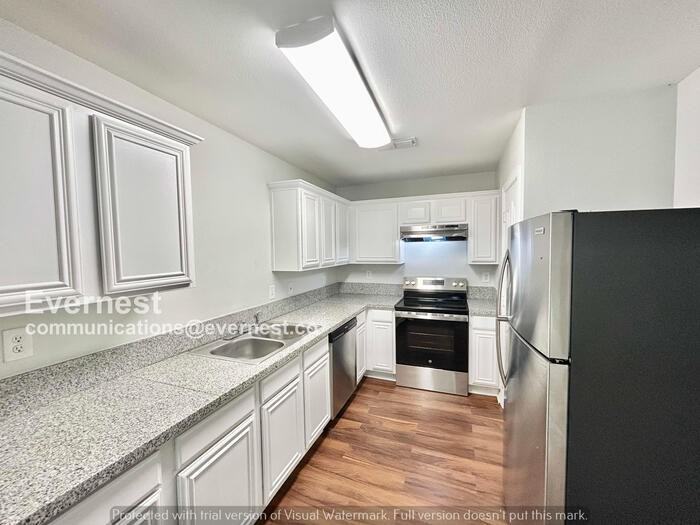 256 Creek Cove Drive - Photo 2 of 20