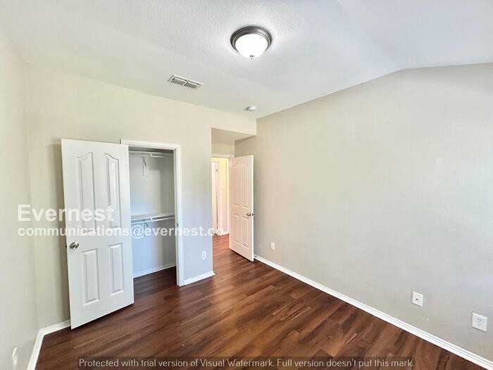 256 Creek Cove Drive - Photo 4 of 20