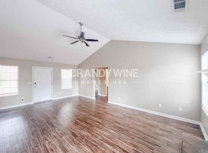 371 Walker Dr - Photo 7 of 29