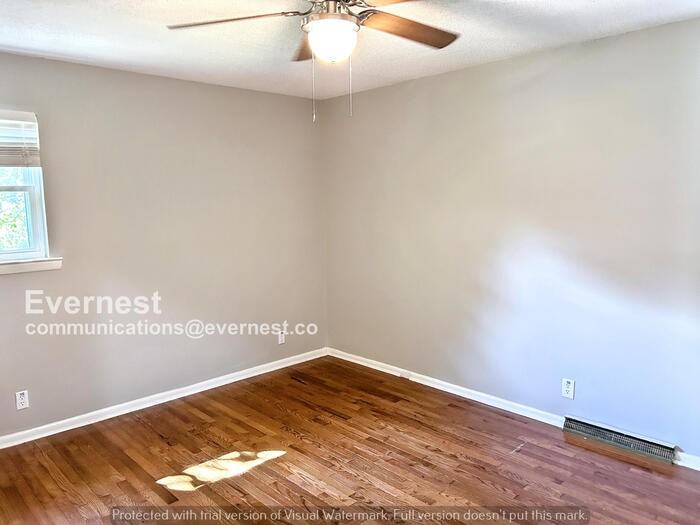 2902 Tall Tree Ln - Photo 6 of 18