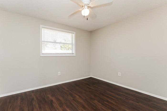 2844 Homewood St - Photo 7 of 12