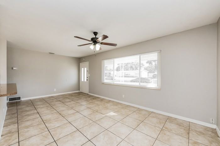 5773 56th Ter N - Photo 5 of 12