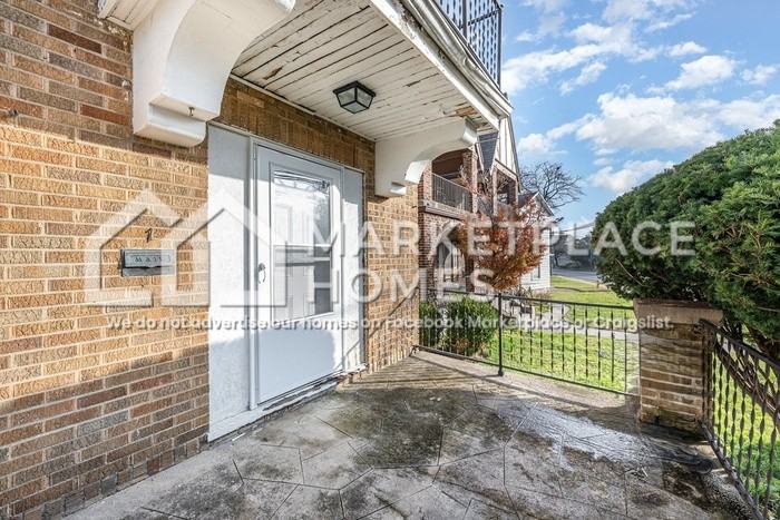 2716 N Main St #1 - Photo 2 of 18