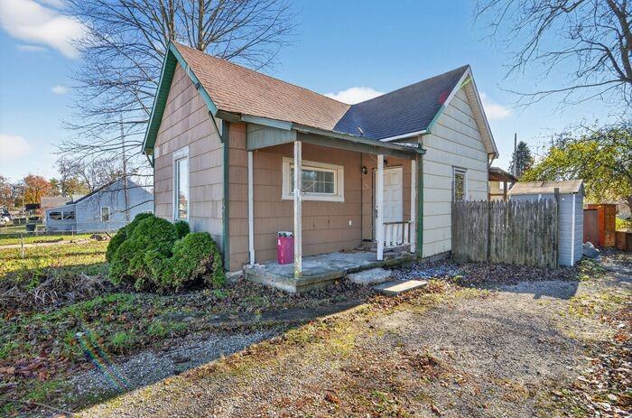 2405 West 10th Street