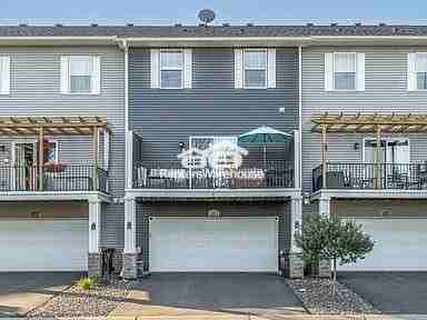 11914 Emery Village Drive North - Photo 2 of 29