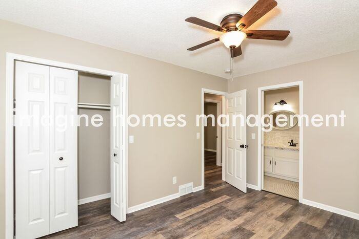 10902 Oak Knoll Terrace South - Photo 6 of 15