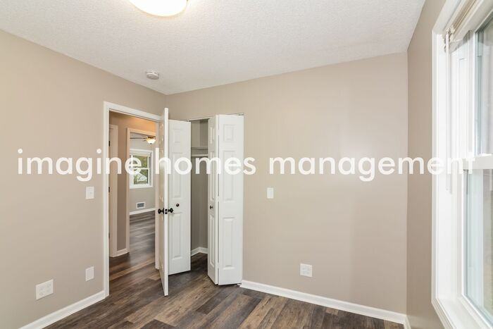 10902 Oak Knoll Terrace South - Photo 7 of 15