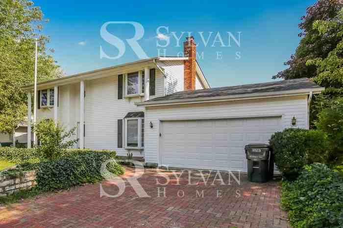 3523 Watergrass Hill Drive - Photo 2 of 15