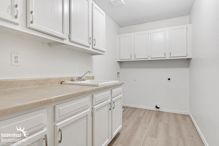 1601 South 4th Street #2 - Photo 5 of 14