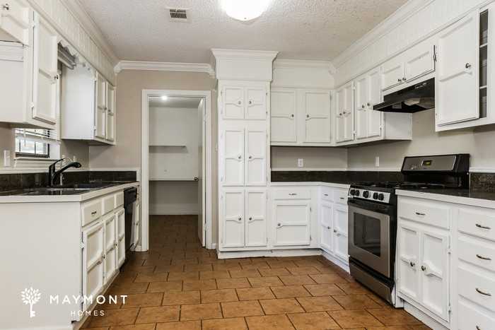 17 W Greenbrier - Photo 6 of 12