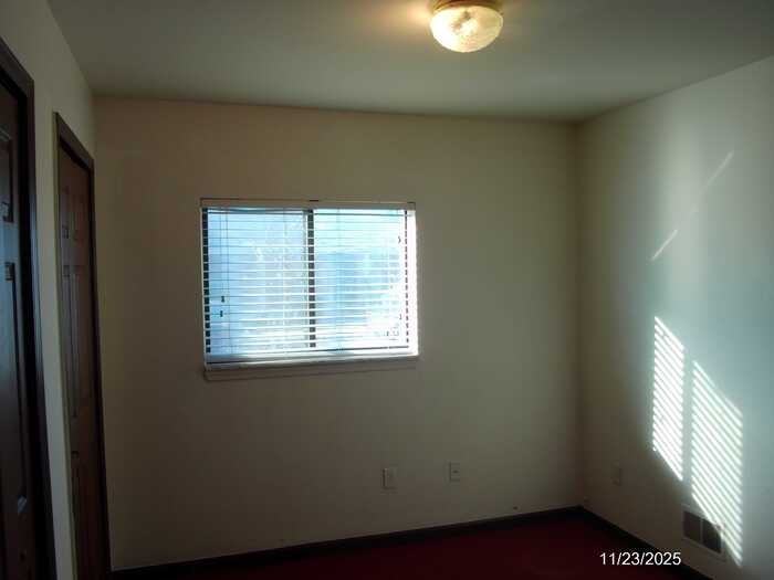 16682 Eastland Street - Photo 5 of 13