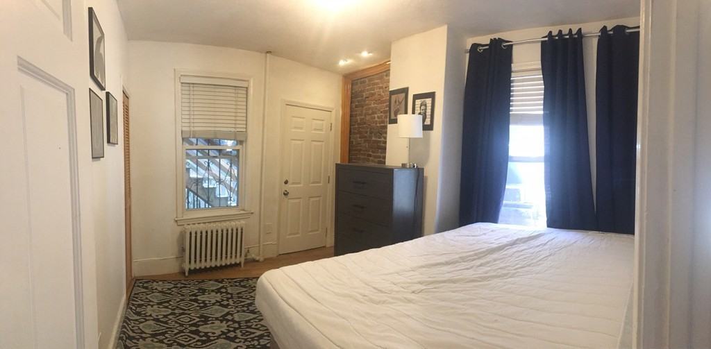 860 Huntington Ave #1 - Photo 4 of 10