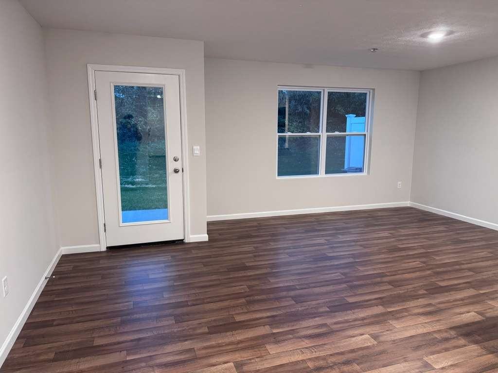 3358 New Year Drive #5 - Photo 2 of 8