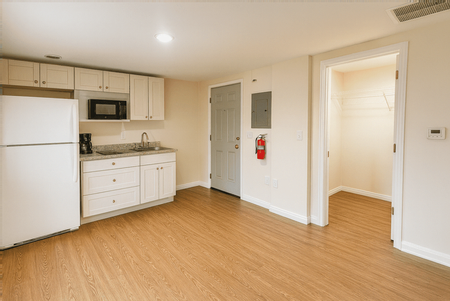 422 North Hamilton Street #3