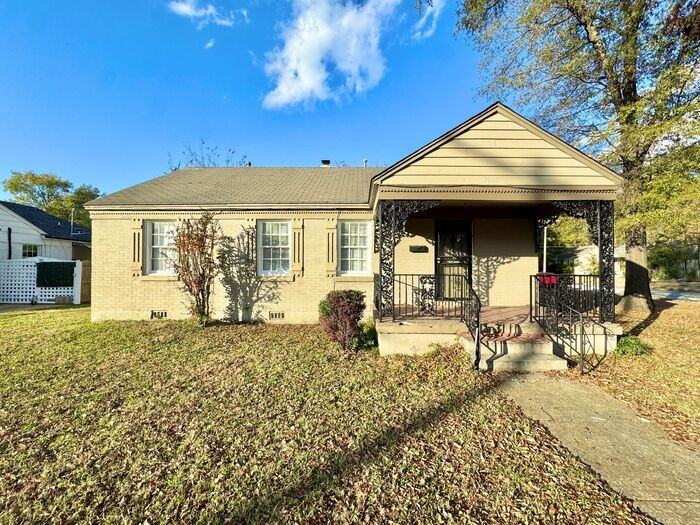 3880 Spottswood Ave - Photo 2 of 29